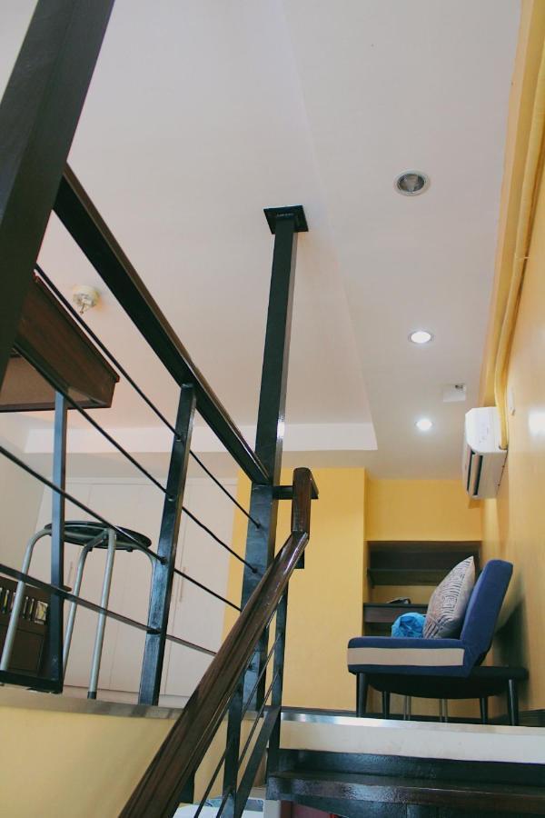 Loft Type Condominium At Club Ultima Residences Cebu Room photo