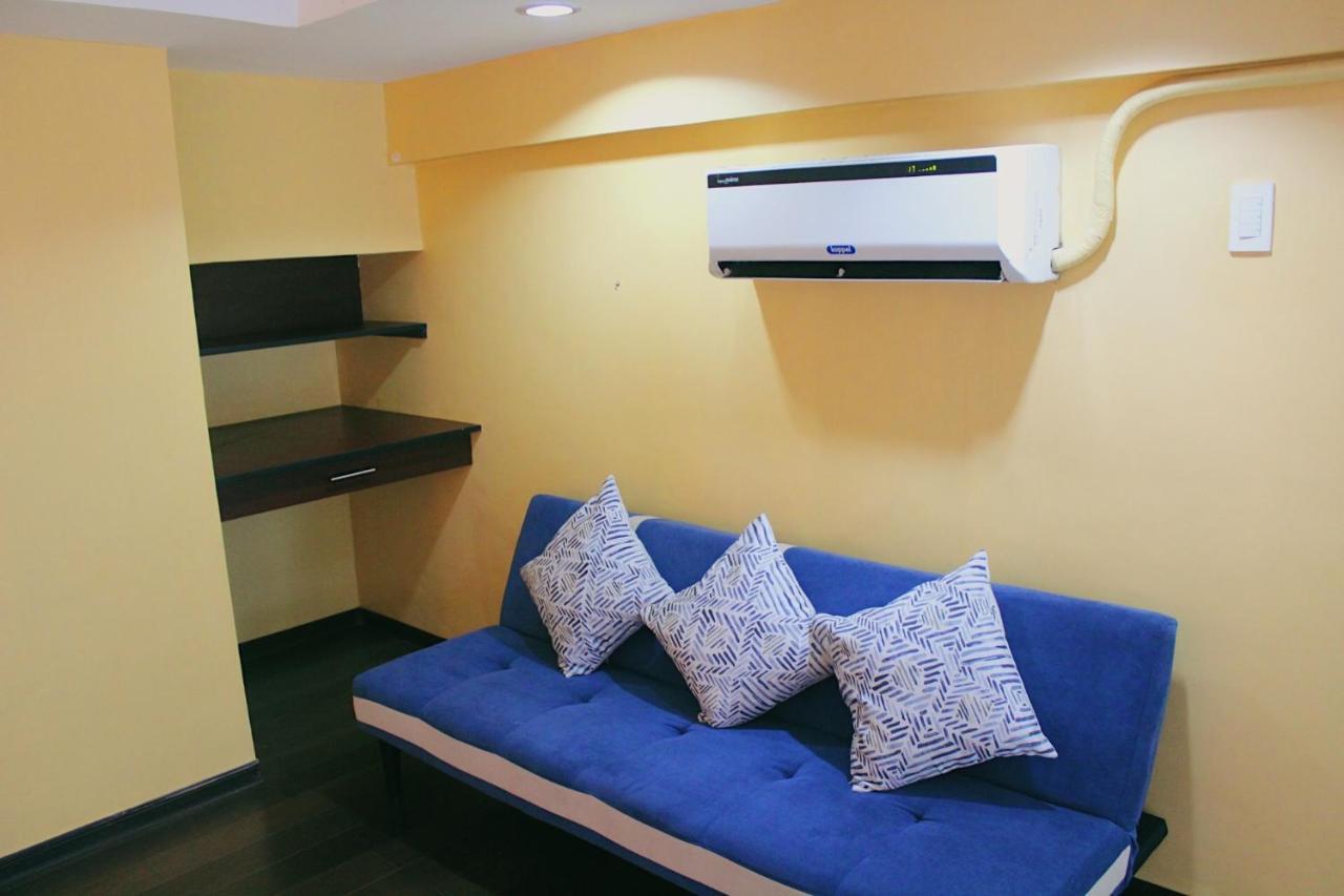 Loft Type Condominium At Club Ultima Residences Cebu Room photo